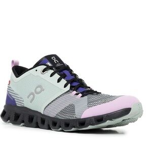 On Running
Cloud WMNS "Shift - Surf"